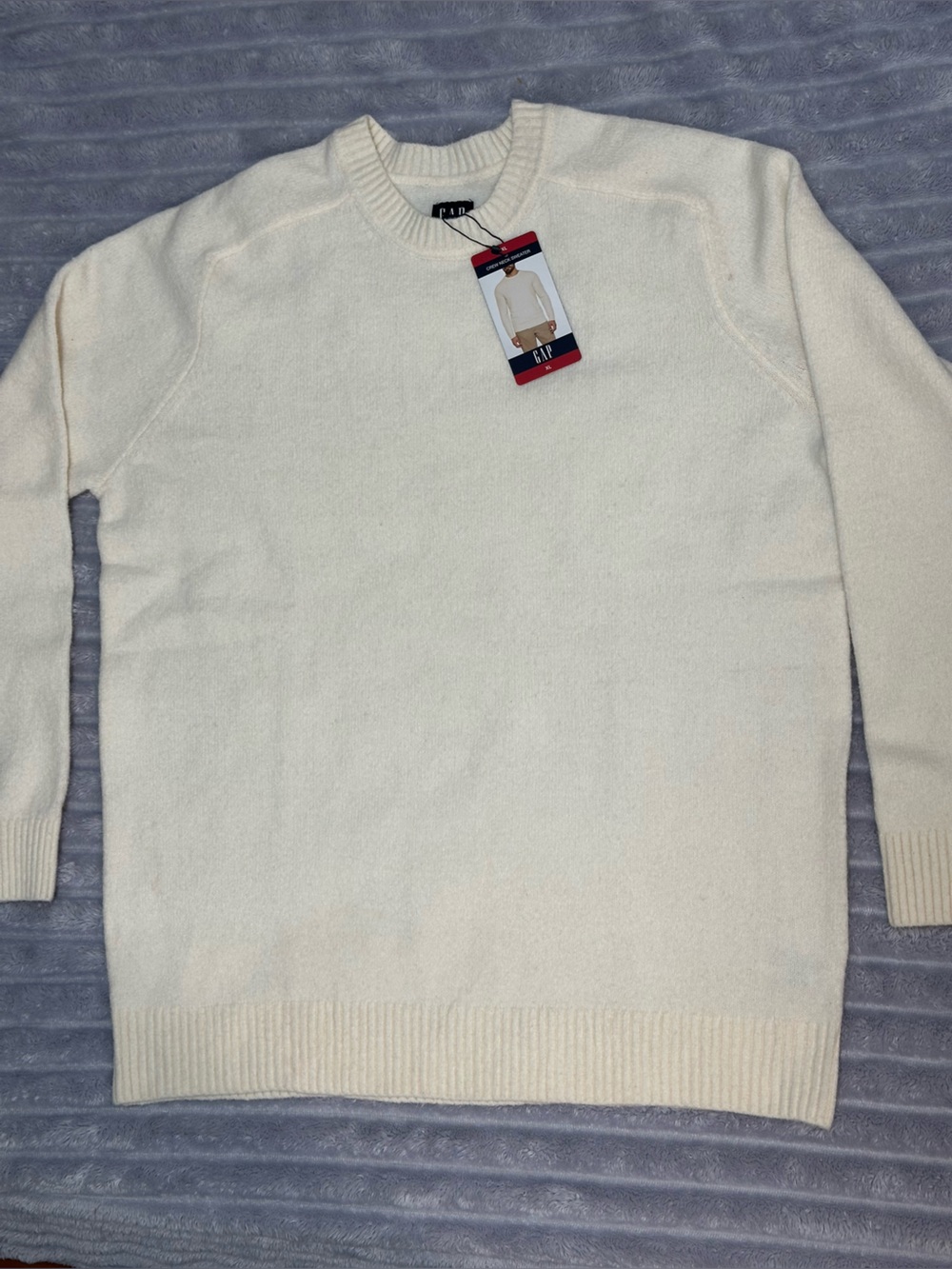 GAP Men’s Crew Neck sweater cream